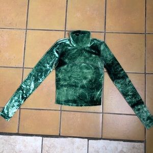 Green long sleeve turtle neck